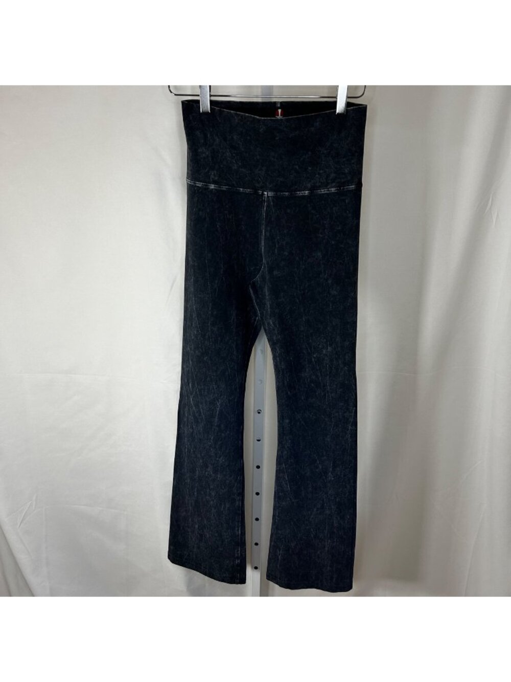 Red Tail Acid Wash Size Medium Wide Leg Yoga Leggings Retro 90’s Black